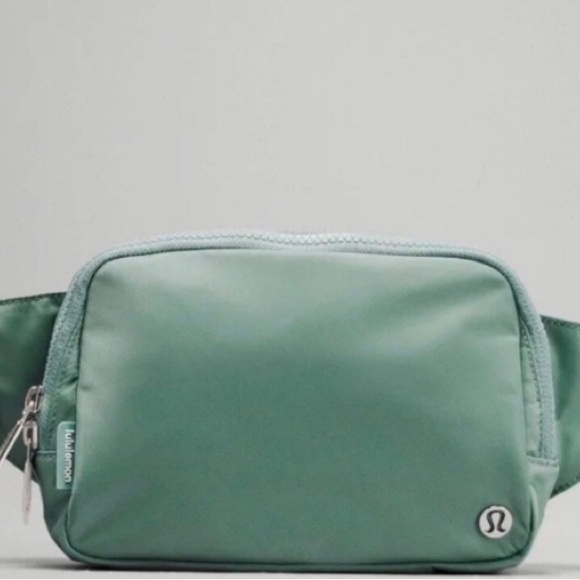 lululemon athletica Handbags - Everywhere Belt Bag   NWOT